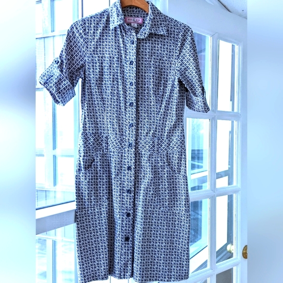 Cotton Blue and White Printed Dress. Pockets! Small. - Picture 2 of 12